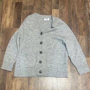 Old navy sweater